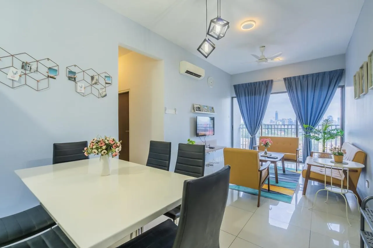 Peaceful 3-Bedroom With Pool 5 Pax - Wangsa Maju Kuala Lumpur Apartment