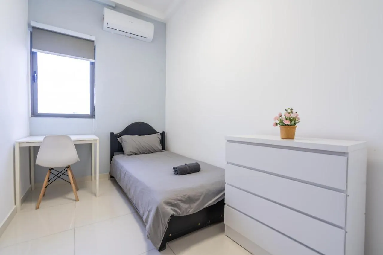 Peaceful 3-Bedroom With Pool 5 Pax - Wangsa Maju Kuala Lumpur Apartment
