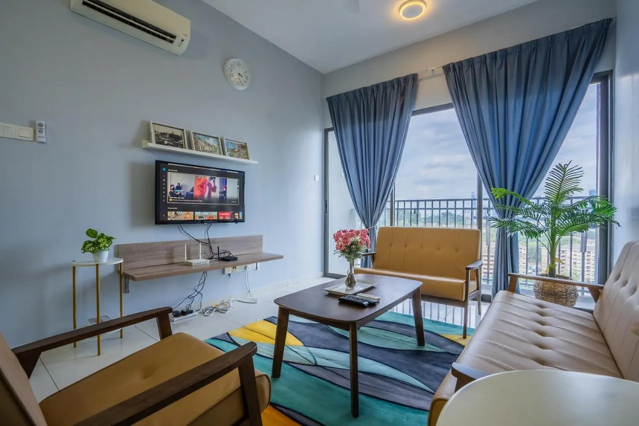 Peaceful 3-Bedroom With Pool 5 Pax - Wangsa Maju Kuala Lumpur